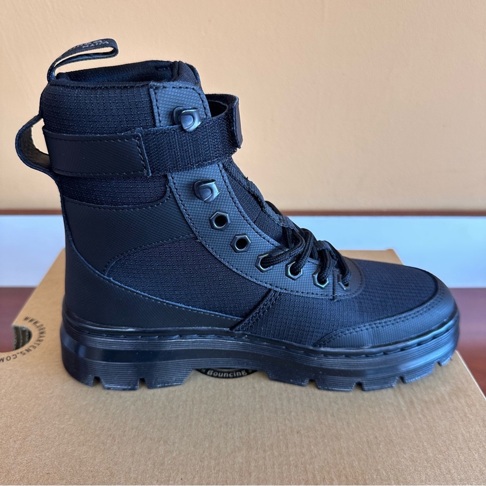 NIB Dr Martens Combs Tech Boots in Black Unisex Women 6/Men 5/UK 4